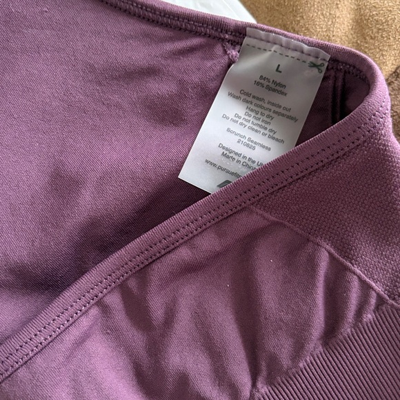 Pursue Fitness Scrunch Seamless Adjustable Sports Bra - Picture 5 of 10